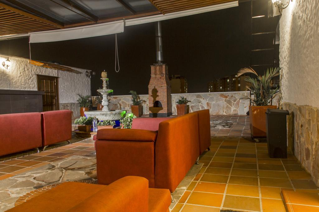Hotel Leon Dorado بوكارامانغا المظهر الخارجي الصورة