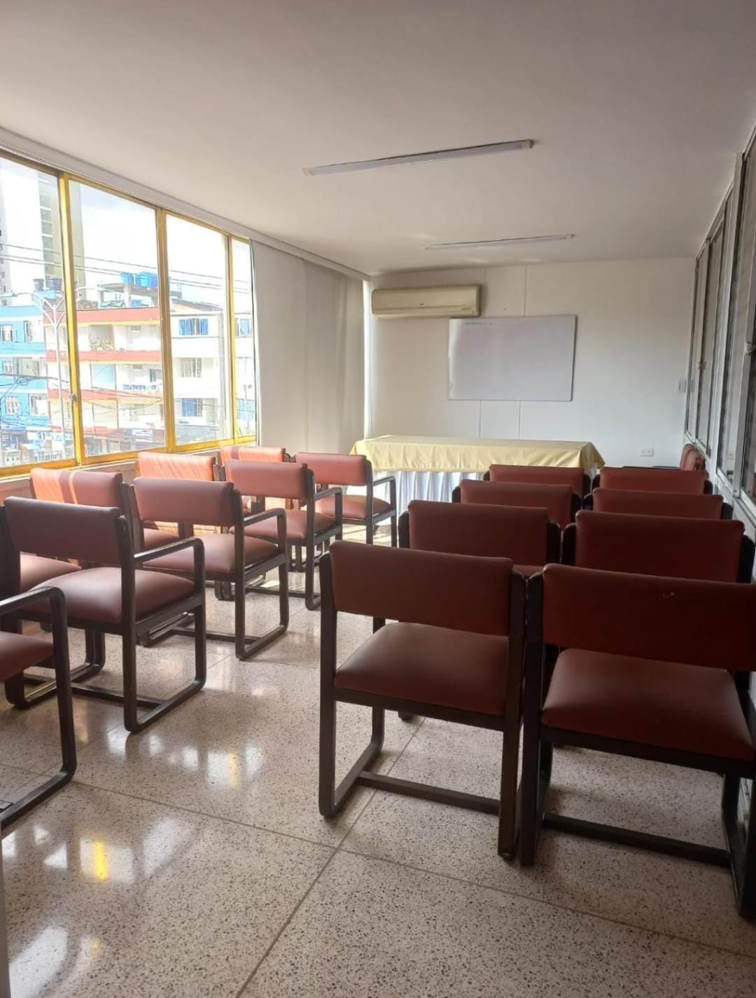 Hotel Leon Dorado بوكارامانغا المظهر الخارجي الصورة