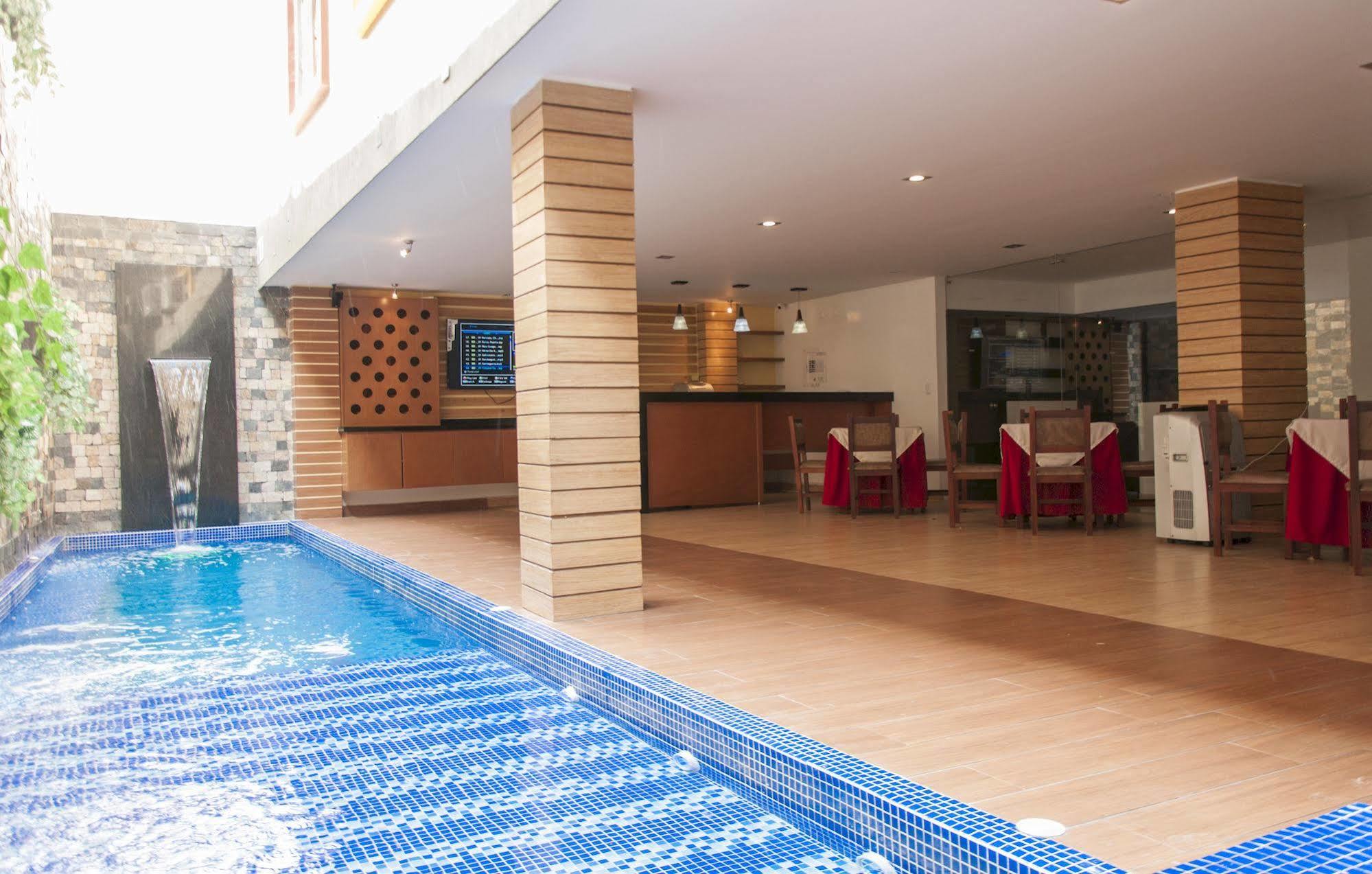 Hotel Leon Dorado بوكارامانغا المظهر الخارجي الصورة