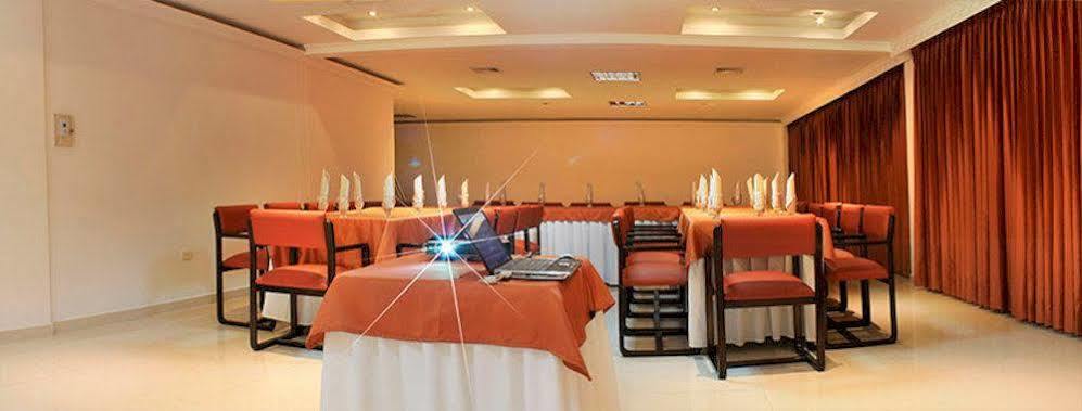 Hotel Leon Dorado بوكارامانغا المظهر الخارجي الصورة